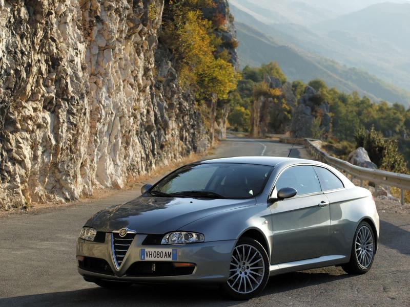 Alfa_Romeo_GT_2003_016