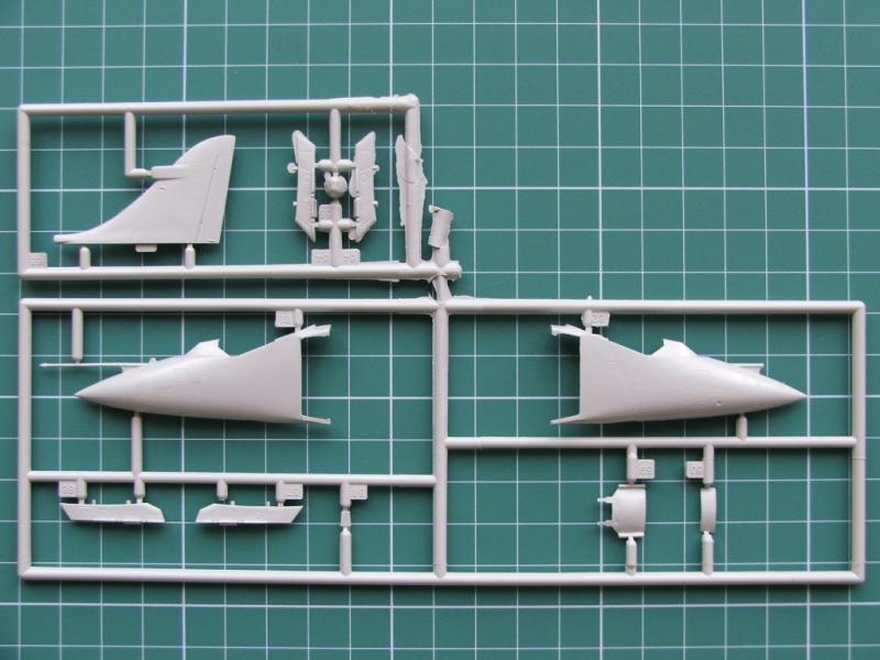 ESCI Sea Harrier FRS Mk.1_08