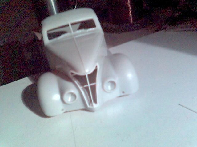 070625_035749

felpróbálva a törzsbe. A kereszt irányú és a most látható belső függőleges sztirol lapot a későbbiek folyamán kivágtam.