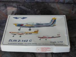 Zlin-142
(Fodi)