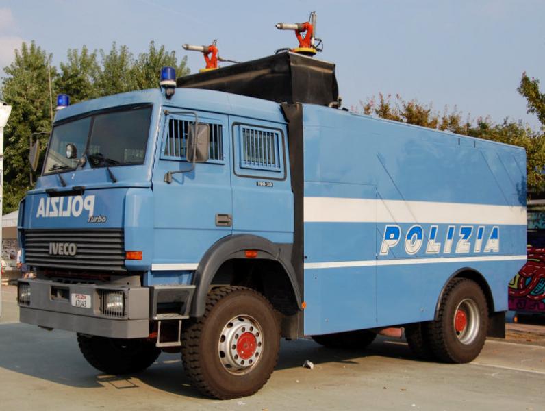 Iveco-190-30-Polizia-Gelain-160907-02