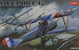 Dobozbontás - Nieuport 17
(Stefan)