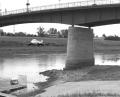 L-29_a híd alatt