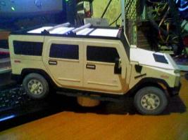 HUMMER H2 kartonból
(maYRon)