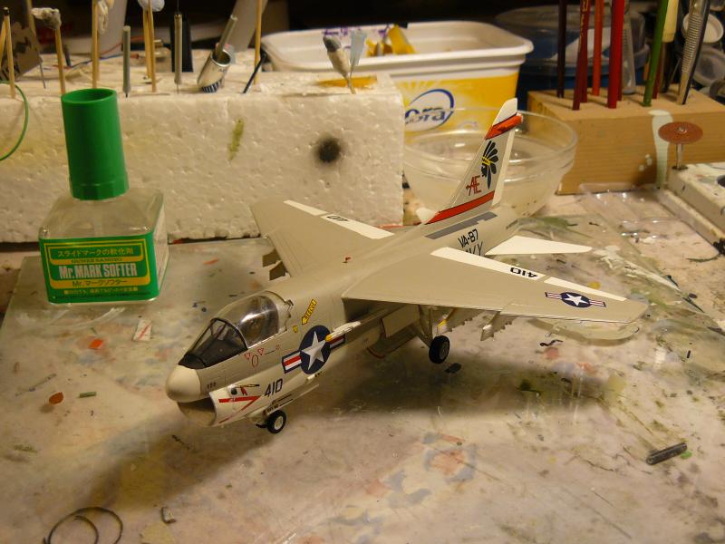 A-7E, Italeri 1/72

Ez egy A-7D nagyjából átépítve E változattá.