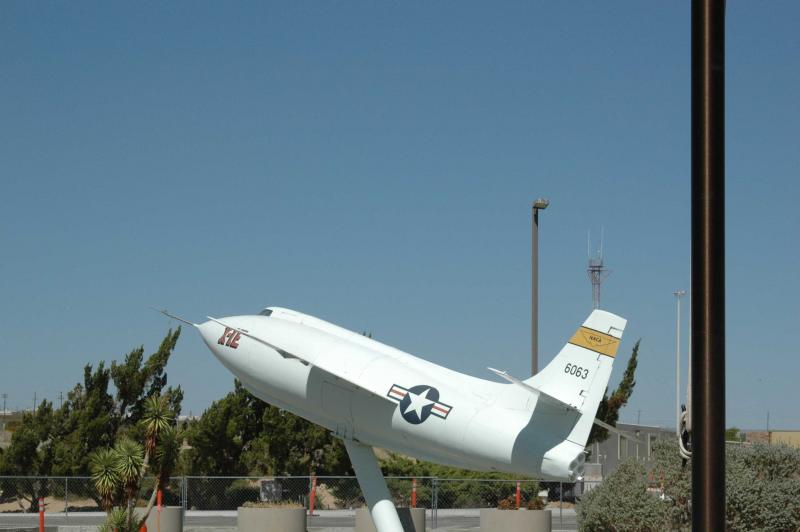 Edwards 2

Bell X-1E