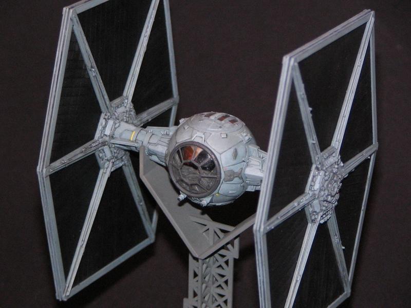 Tie fighter (6)

Tie kabin szemből