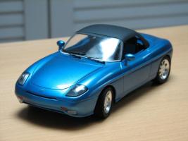 Barchetta

az autóról az összes kép még a feljavítás előtt van, azóta eegy fél fokkal jobb talán, paneleztem, kapott rendszámot és társai...