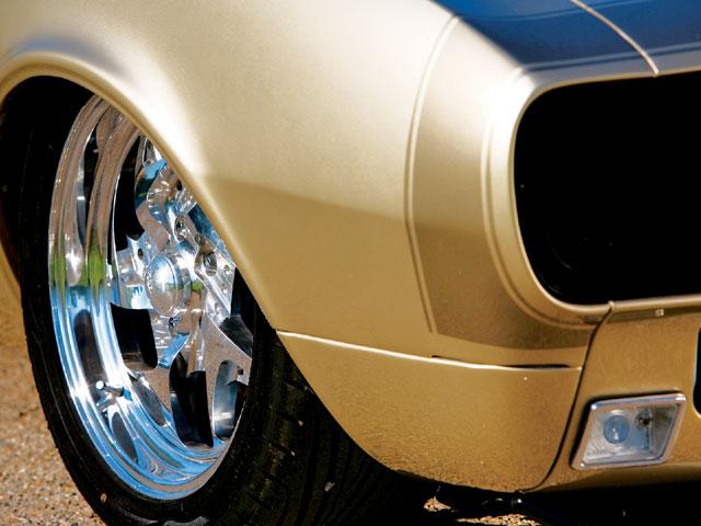 sucp_0712_10_z+1967_chevy_camaro+center_line_wheel