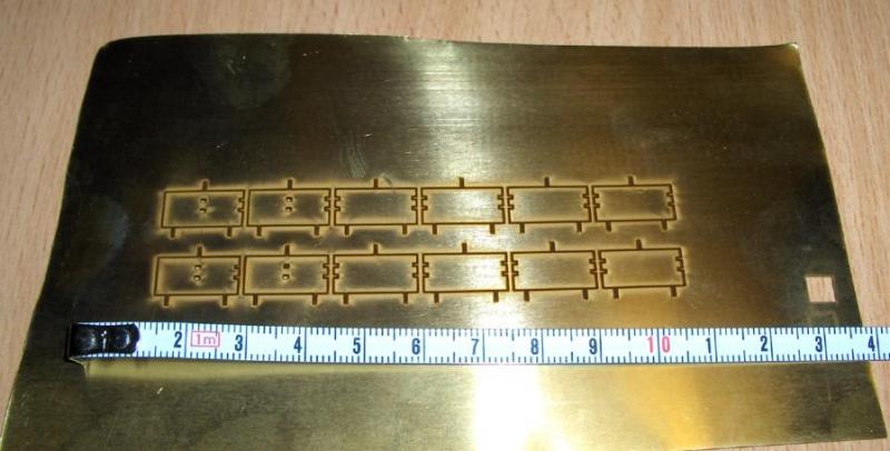 lézeres kivágás 1

alapanyag: sárgaréz lemez; 0,15 mm vastag