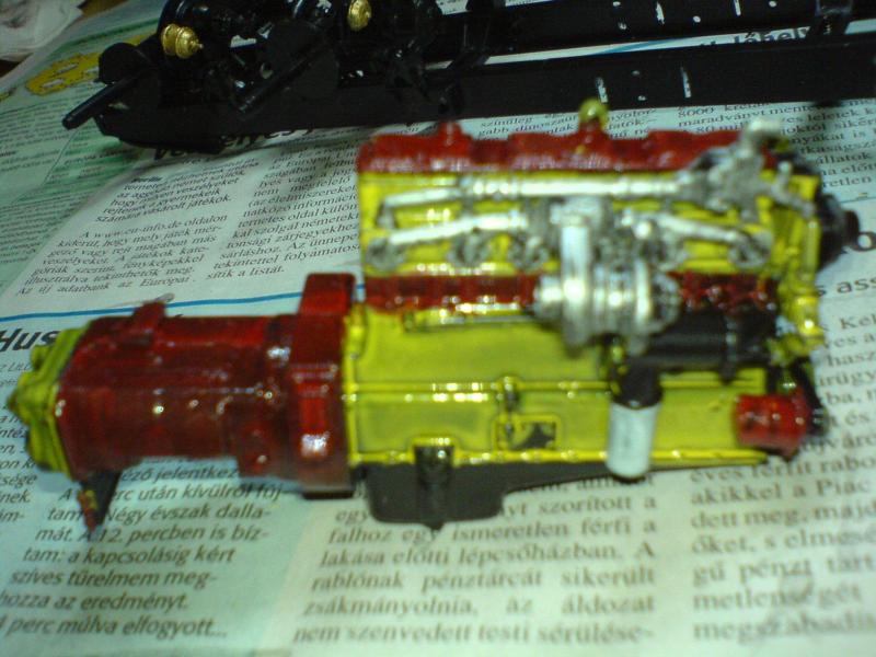 a motor oldalról