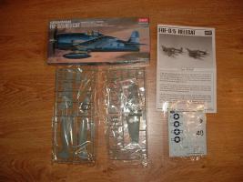 Academy 1:72 Grumman F6F-3/5 Hellcat
(Aradebil)