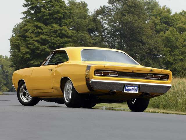 0601mopp_03z+1969_Dodge_Super_Bee+Rear_Drivers_Side_View