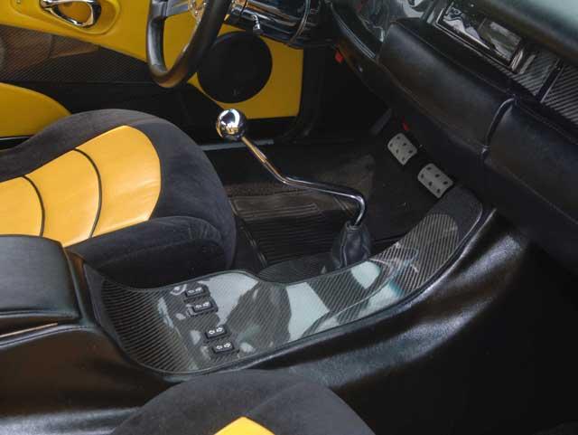 0601mopp_14z+1969_Dodge_Super_Bee+Interior_View_Shifter