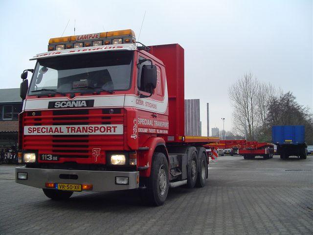 Scania-113-M-SST-PvUrk-120505-01