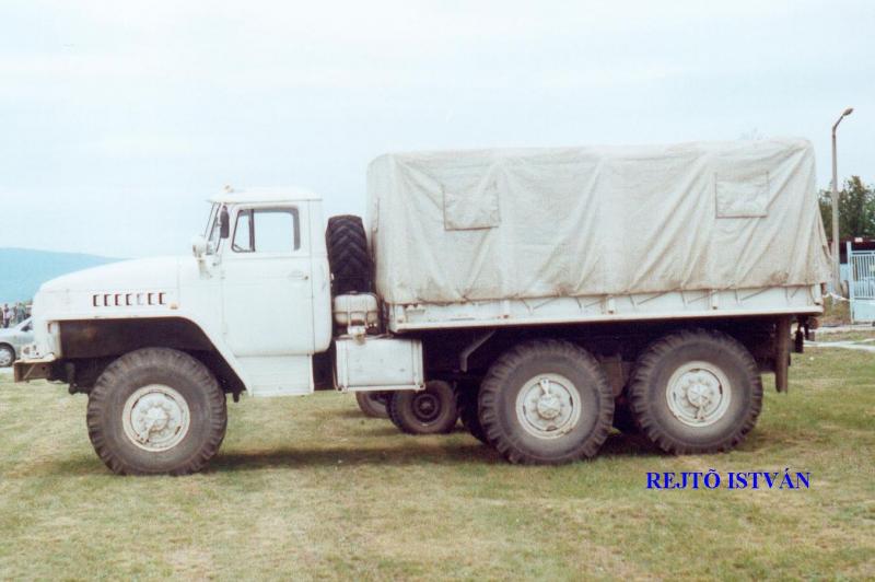 URAL-4320 UN