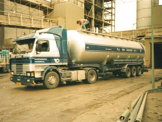 Scania-113-M-360-SISZ-vBentum-Koster-070204-1-NL