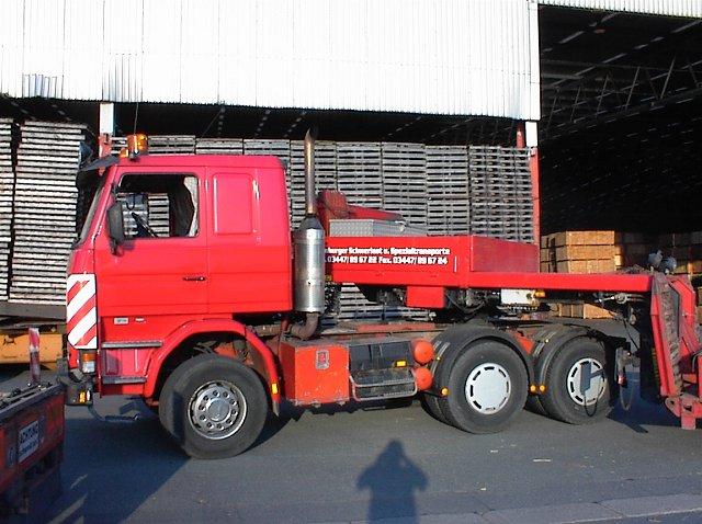 Scania-143-SZM-3a-rot-(Liszewski)