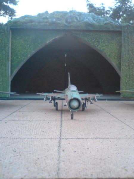 Mig 21 MF az előtérben..