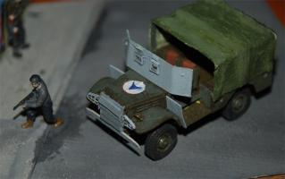 Páncélozott terepjáró a pesti utcán - 1946 tavasza
(Miggyuri)