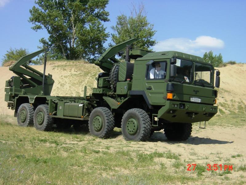 MAN HX-32 KONTÉNESZÁLITO