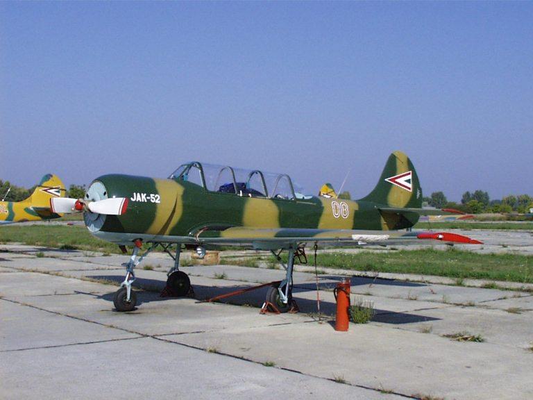 Jak-52-08