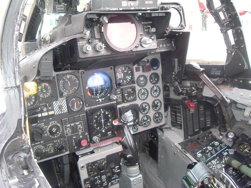F-4F kabin

Phantomok Kecskeméten
