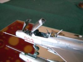 MiG-21F-13, avagy néhány ötlet az idegbaj kialakításához
(Tibor)