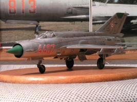 Senior MiG-21MF
(Csapó)