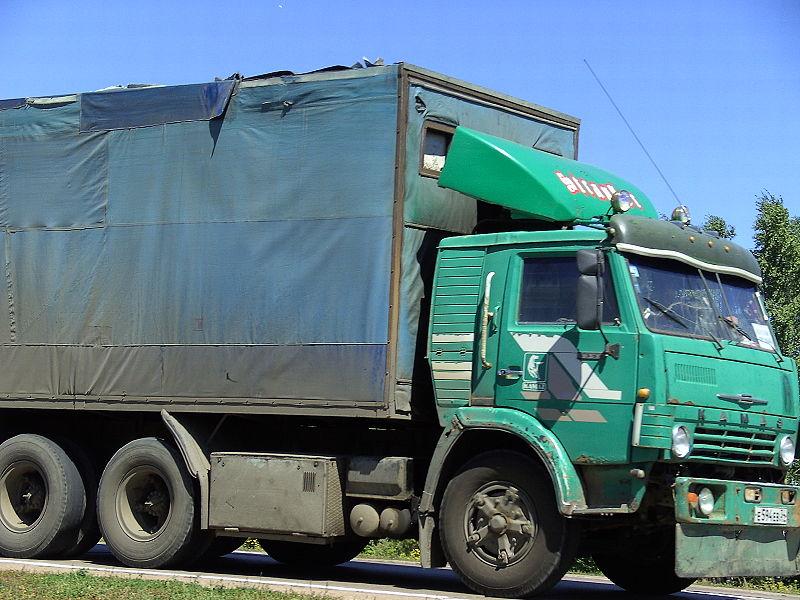 800px-Kamaz_truck_on_the_road