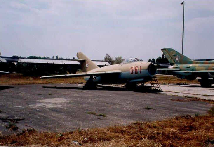Mig-15_bisz_061_2_