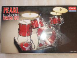 Academy Pearl Drum Set
(diosgabor73)