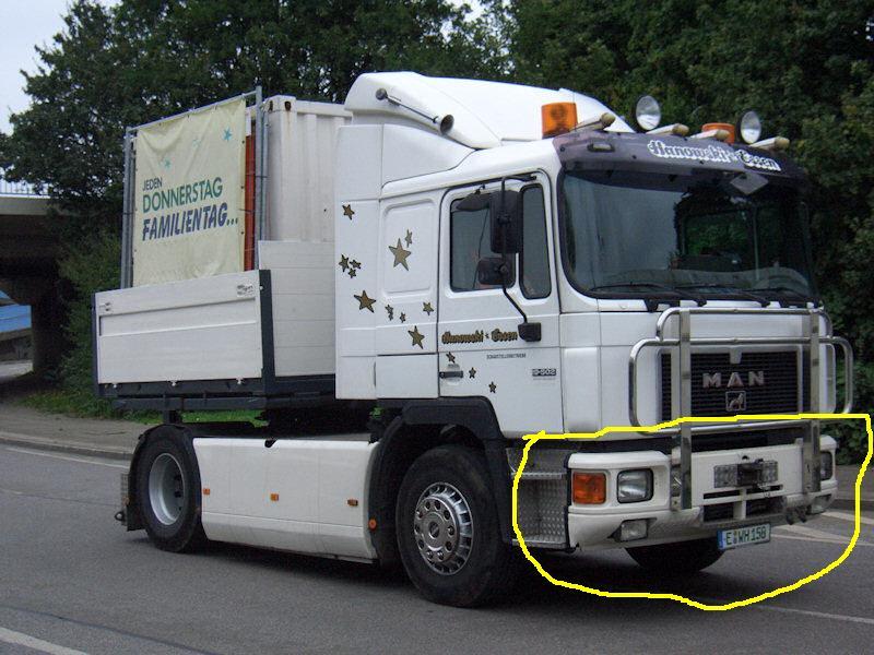  kocka lámpás régebbi MAN