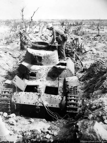 iwo Chi Ha

A 382-es magaslaton beásott japán type-97 Chi Ha tank. Az 1930-as évek végén kifejlesztett közepes harckocsi gyengének bizonyult az amerikai Shermanokkal szemben. 