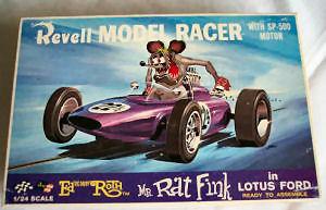 25 1-24 Revell rat fink