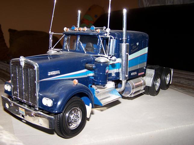 KENWORTH W900