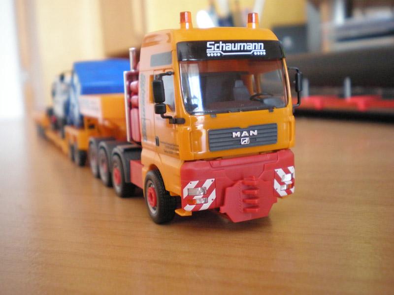 Sziasztok!És akkor ACHTUNG!SCHWERTRANSPORT! ;)