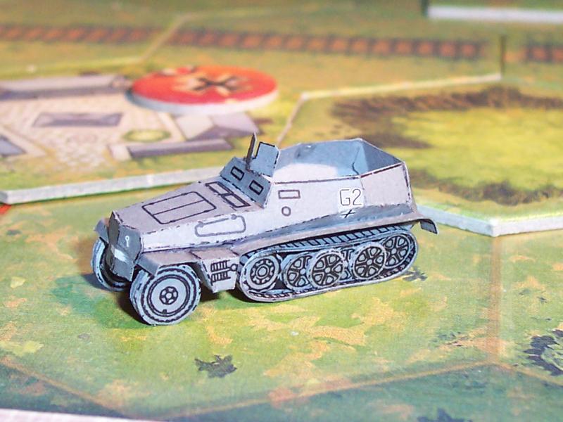 Sdkfz250 

A géppuskapáncél alól sajnos a páncéllemez kimaradt. Majd pótlom!