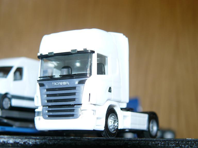 SCANIA_R