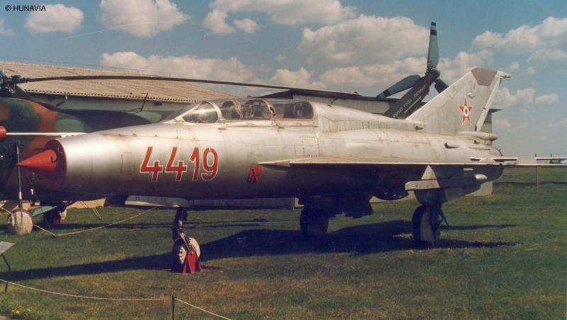 MiG_21UTI_4419_LHSN_Hunavia017