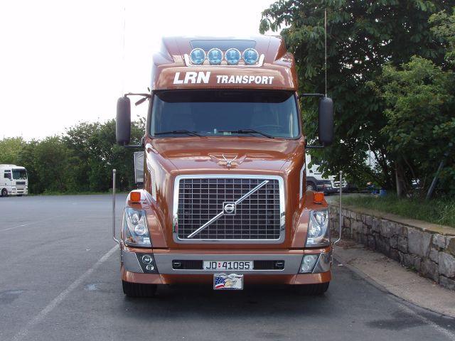 Volvo-VN-LRN-Holz-010806-01