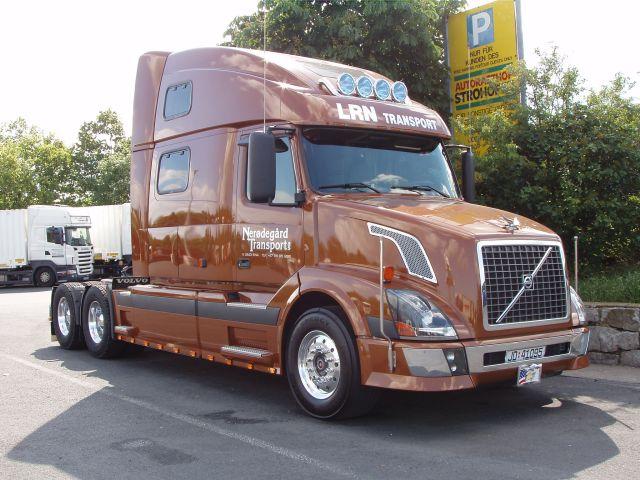 Volvo-VN-LRN-Holz-010806-03