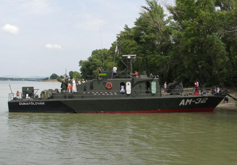 AM-32, Komárom 2009.6.6.