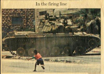 palestinian+boy+and+Israeli+tank+(Medium)