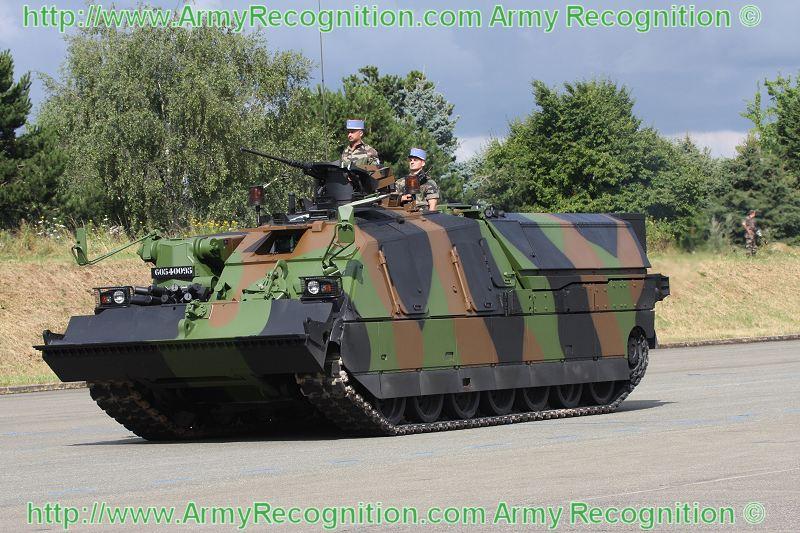 1er_regiment_de_chasseurs_Leclerc_dcl_armoured__14_july_2009_french_army_parade_france_bastille_day_001