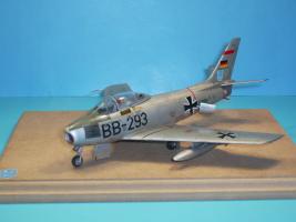 Canadair CL-13B Sabre Mk.6

Waffenschule der Luftwaffe 10 -(WaSLw 10)- Oldenburg, Germany, 1960