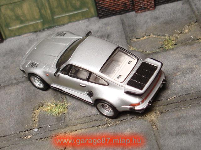 Porsche 911 Slant Nose

Monogram 1/87