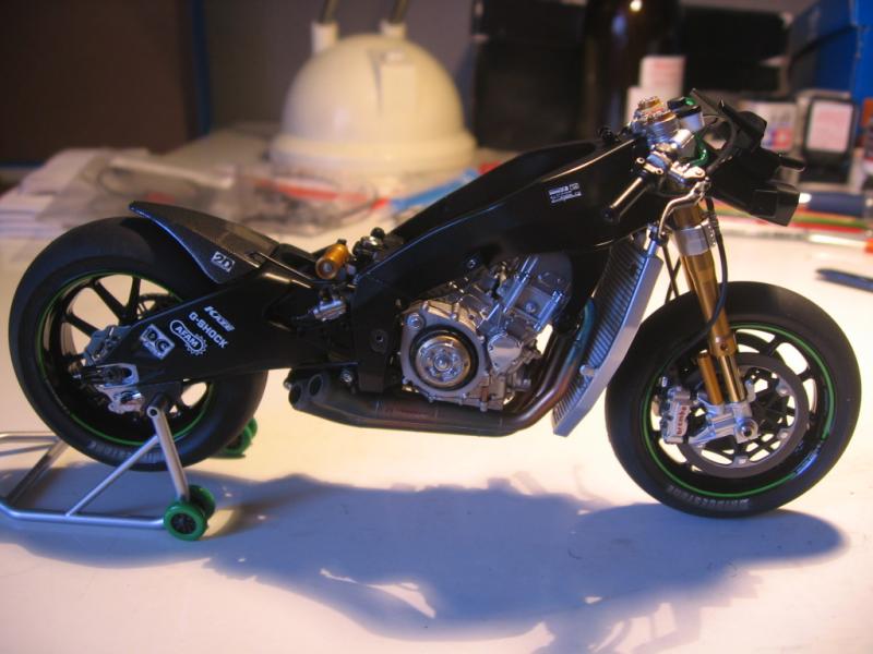 Kawasaki Ninja ZX-RR 015