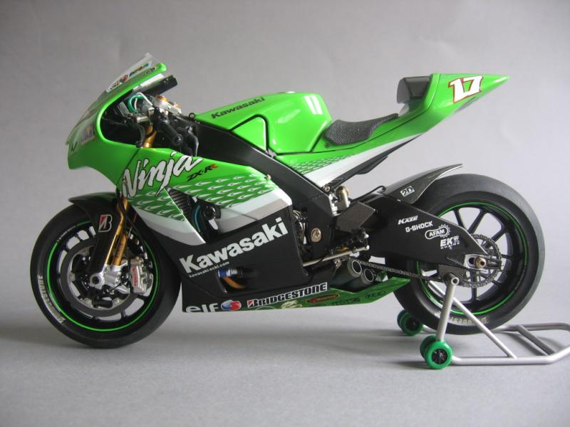 Kawasaki Ninja ZX-RR 047