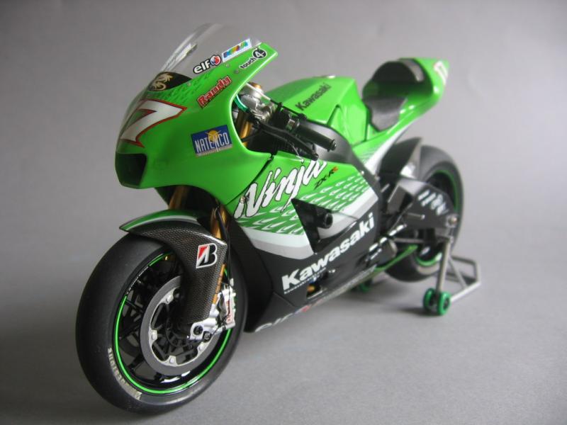 Kawasaki Ninja ZX-RR 052